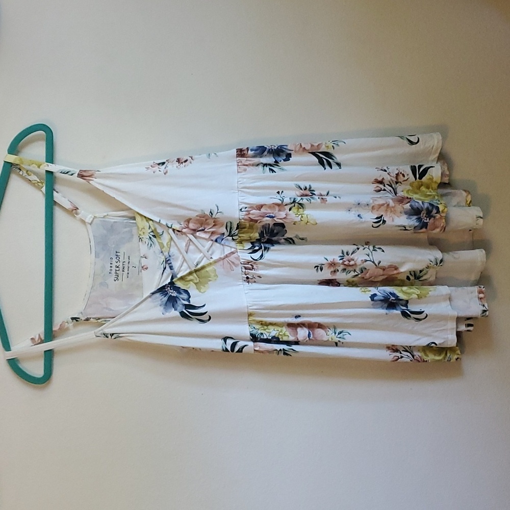 Babydoll floral tank top Torrid Plus Size 2